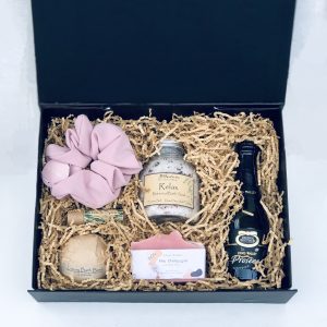 SELF CARE GIFT BOX (Sold out)